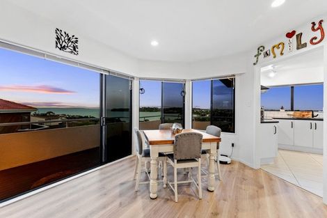Photo of property in 57 Stanmore Bay Road, Stanmore Bay, Whangaparaoa, 0932