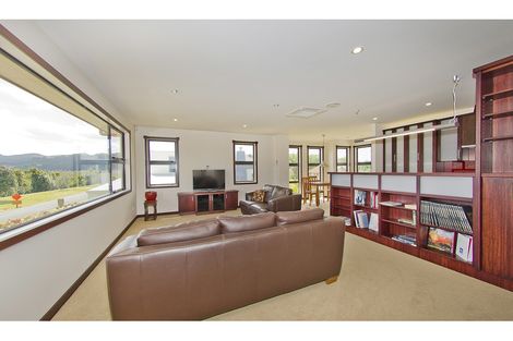 Photo of property in 10 Hei Esplanade, Whitianga, 3510