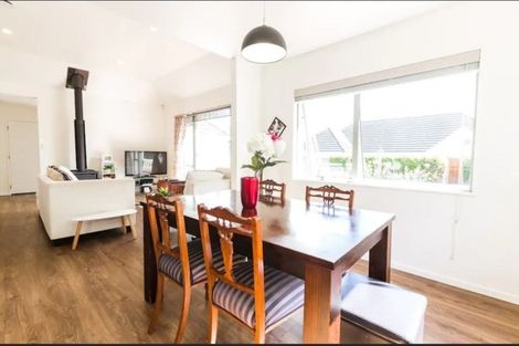 Photo of property in 18a Esmeralda Avenue, Avondale, Auckland, 1026