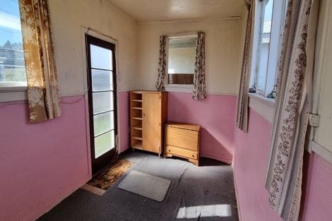 Photo of property in 22 Murchie Street, Thornbury, Riverton, 9883