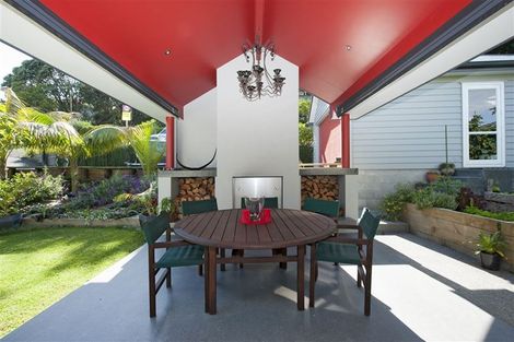 Photo of property in 11 Chapel Street, Russell, 0202