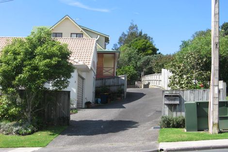 Photo of property in 1/893 Beach Road, Waiake, Auckland, 0630