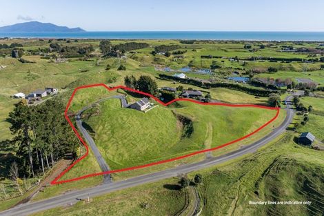 Photo of property in 155 Derham Road, Te Horo, Otaki, 5581
