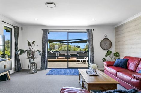 Photo of property in 71 Loch Views Road, Acacia Bay, Taupo, 3385