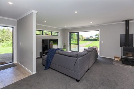 Photo of property in 12 Faydon Close, Ohau, Levin, 5570