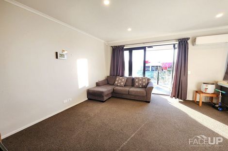 Photo of property in 3/7 Uku Lane, Hobsonville, Auckland, 0616