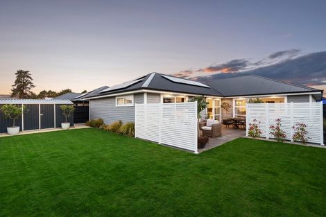 Photo of property in 9 Cam Mill Place, Rangiora, 7400