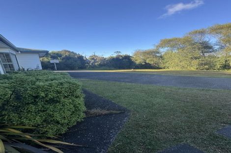 Photo of property in 81 Motu Road, Kumeu, 0891