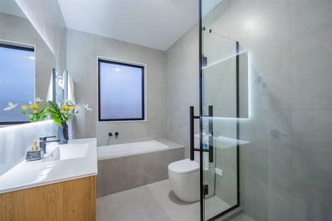 Photo of property in 9 Cutfield Lane, Kumeu, 0810