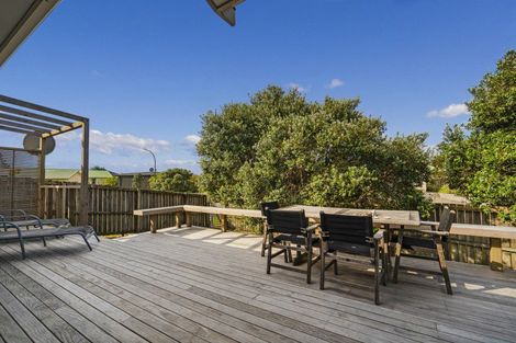 Photo of property in 117 Kowhai Avenue, Matarangi, Whitianga, 3592