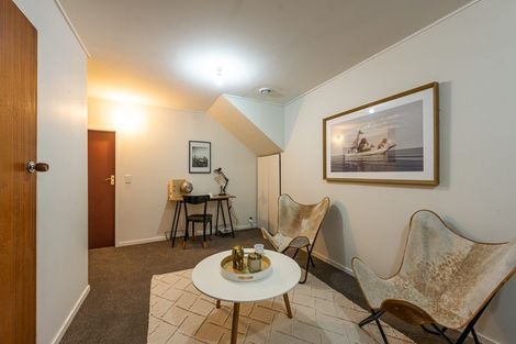 Photo of property in 70 Allington Road, Karori, Wellington, 6012