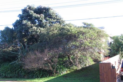 Photo of property in 13 Atua Street, Waikanae Beach, Waikanae, 5036