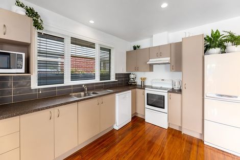 Photo of property in 16 Dinton Street, Russley, Christchurch, 8042