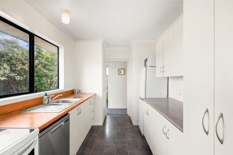 Photo of property in 19 Colenso Place, Otaki Beach, Otaki, 5512