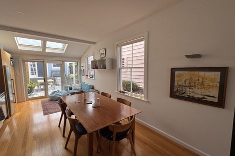 Photo of property in 64 Elizabeth Street, Mount Victoria, Wellington, 6011