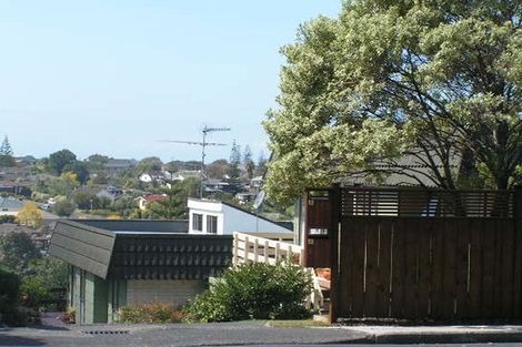 Photo of property in 1/125 Forrest Hill Road, Forrest Hill, Auckland, 0620