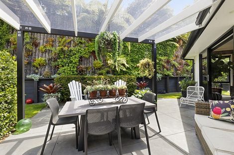 Photo of property in 3 Aderman Place, Hurworth, New Plymouth, 4310