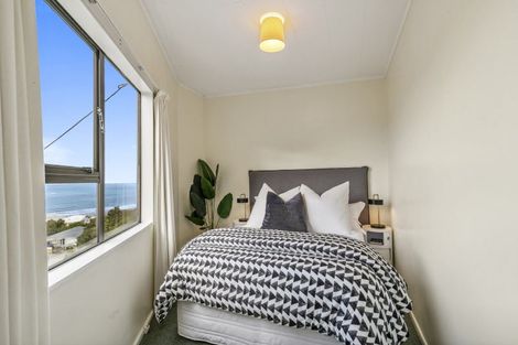 Photo of property in 2/15 Sutherland Crescent, Melrose, Wellington, 6023