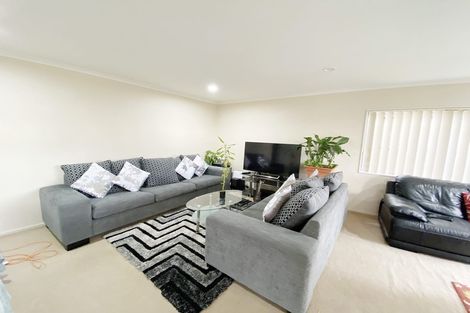 Photo of property in 23 Baverstock Road, Flat Bush, Auckland, 2016