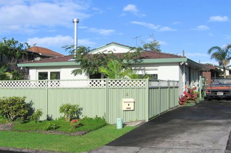 Photo of property in 4a Coquille Place, Half Moon Bay, Auckland, 2012