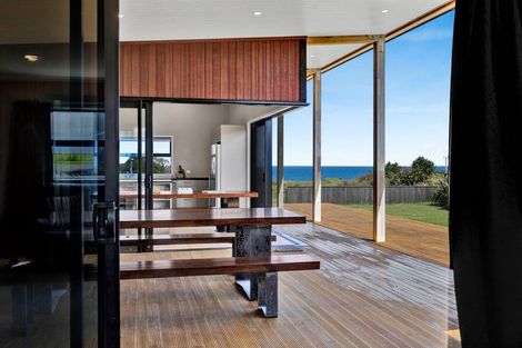 Photo of property in 284 Tai Road, Opunake, 4681