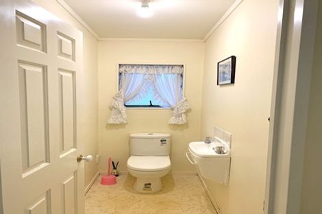 Photo of property in 5 Millstream Drive, Henderson, Auckland, 0610