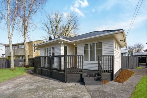 Photo of property in 1/13 Rollerson Street, Papakura, 2110