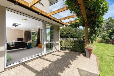 Photo of property in 2 Railway Lane, Outram, 9019