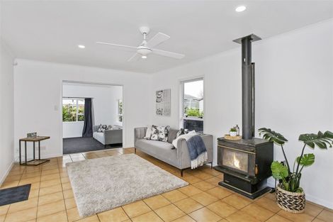 Photo of property in 8 Callis Avenue, Opaheke, Papakura, 2113