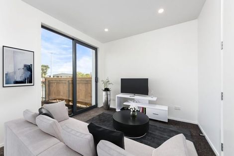 Photo of property in 3 Mokopiko Court, Beach Haven, Auckland, 0626