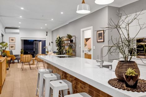 Photo of property in 561 Frankley Road, Hurworth, New Plymouth, 4371