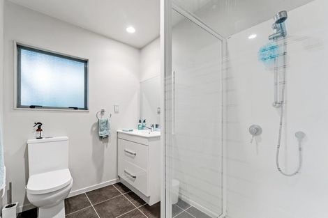 Photo of property in 40 Vipond Road, Stanmore Bay, Whangaparaoa, 0932