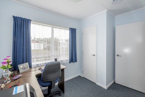 Photo of property in 13 Vogel Street, Levin, 5510