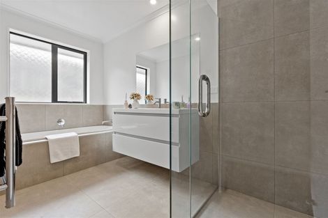 Photo of property in 16 Aitkenhead Street, Pokeno, 2402