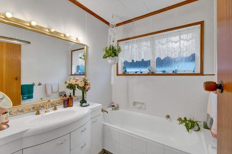 Photo of property in 6 Norwich Avenue, Spotswood, New Plymouth, 4310