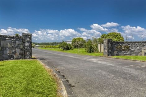 Photo of property in 10 Throttle Close, Dairy Flat, 0794