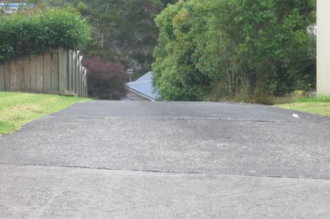 Photo of property in 12 Redfern Lane, Glenfield, Auckland, 0629