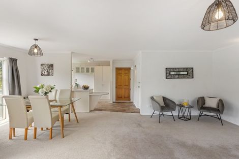 Photo of property in 8a Langton Road, Stanmore Bay, Whangaparaoa, 0932