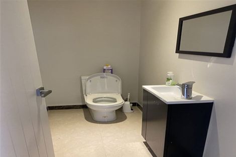 Photo of property in 21d Stamford Crescent, Flat Bush, Auckland, 2019