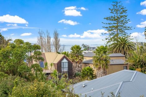 Photo of property in 1/2a Carlisle Road, Browns Bay, Auckland, 0630