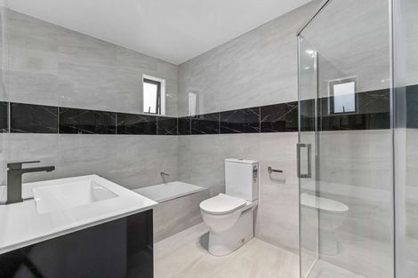 Photo of property in 79a Russell Road, Manurewa, Auckland, 2102