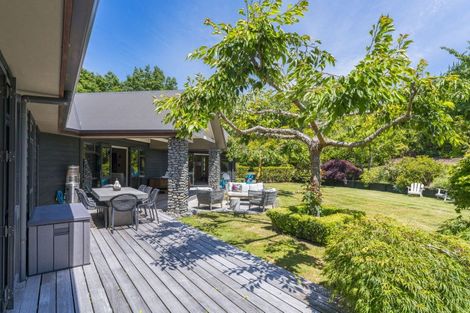 Photo of property in 208 Mapara Road, Acacia Bay, Taupo, 3385