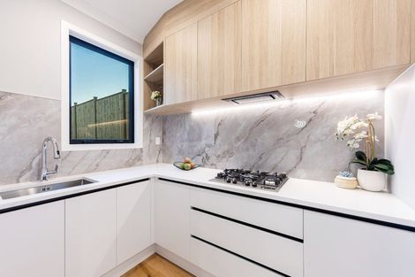 Photo of property in 51 Kumukumu Road, Long Bay, Auckland, 0630