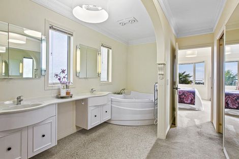 Photo of property in 448 Devon Street West, Lynmouth, New Plymouth, 4310