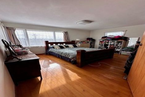 Photo of property in 10 Dundee Place, Blockhouse Bay, Auckland, 0600