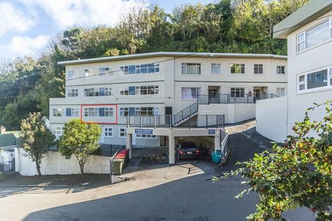 Photo of property in Parkland Flats, 5/51 Adams Terrace, Kelburn, Wellington, 6021