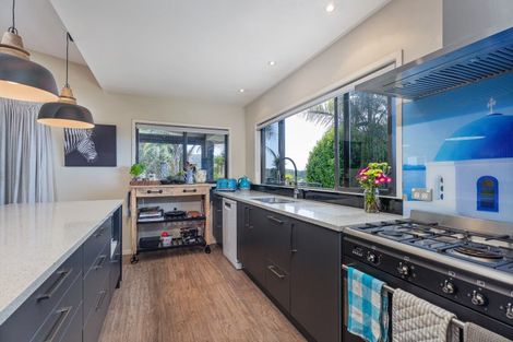 Photo of property in 4 Tarapatiki Drive, Whitianga, 3510