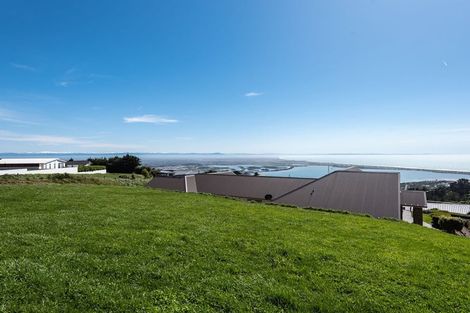 Photo of property in 4 Bluewater View, Mount Pleasant, Christchurch, 8081