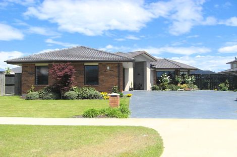 Photo of property in 12 Caroline Way, Northwood, Christchurch, 8051