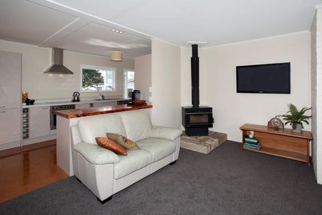 Photo of property in 39 Kaiwaka Road, Waiuku, 2123